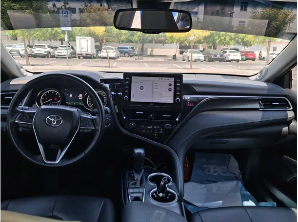 Car image 11