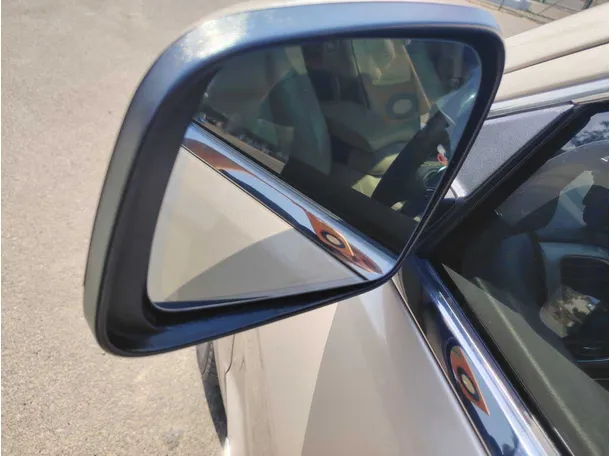 Car image 35