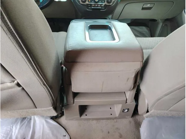 Car image 30