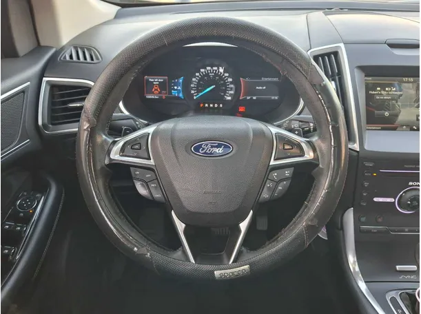 Car image 16