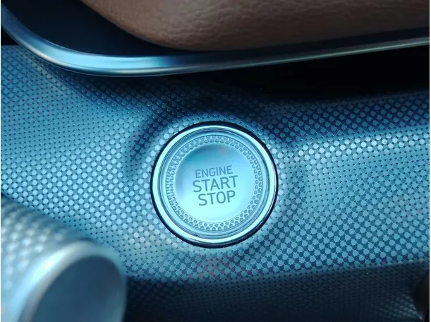 Car image 28