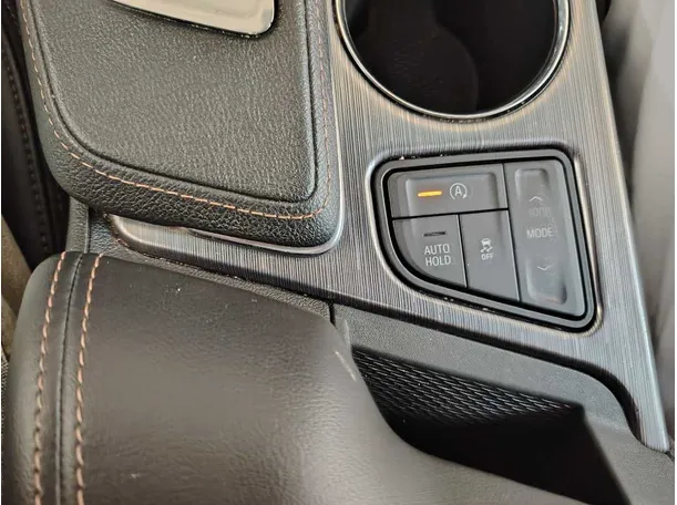 Car image 34