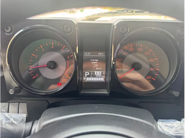 Car image 17