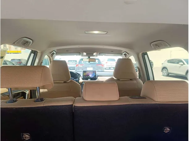 Car image 33