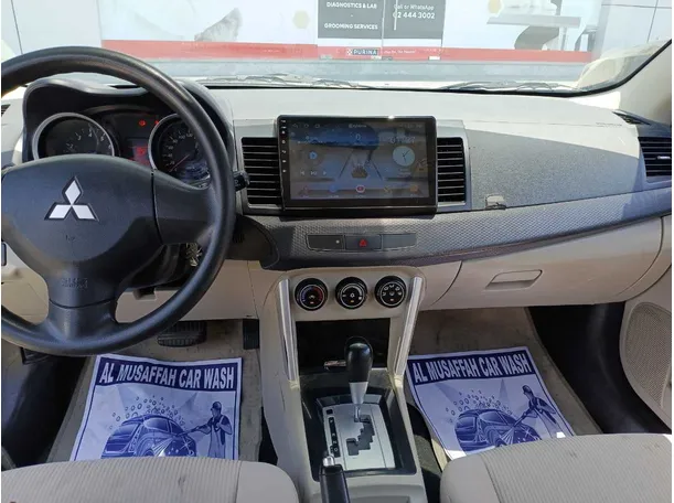 Car image 14