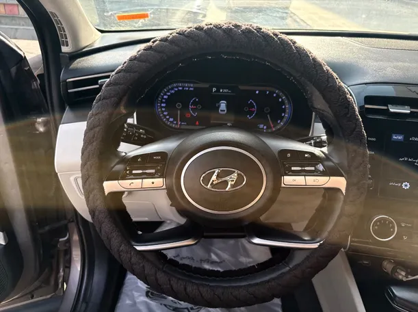 Car image 22