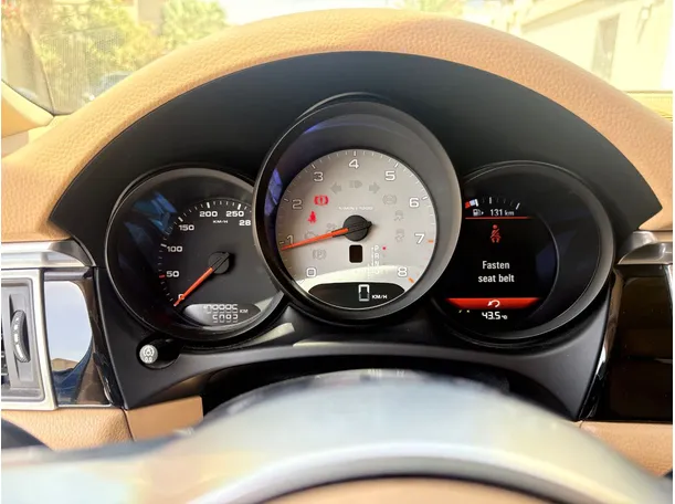 Car image 23
