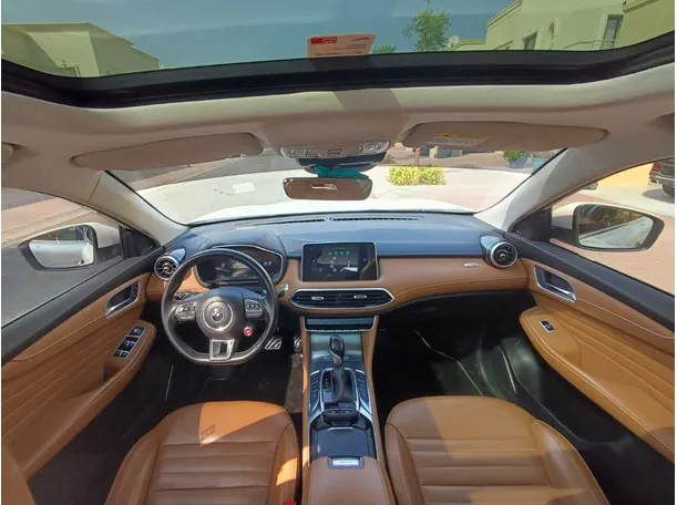 Car image 17