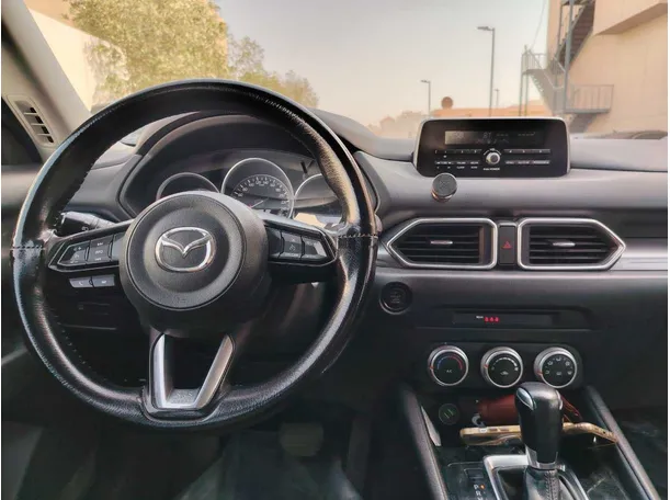 Car image 16