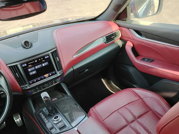 Car image 21