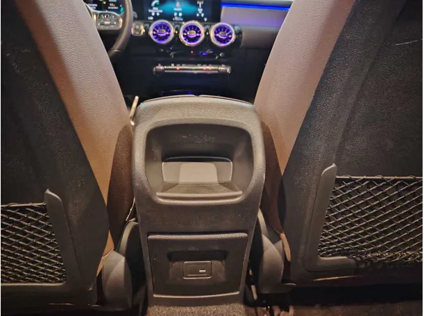 Car image 29