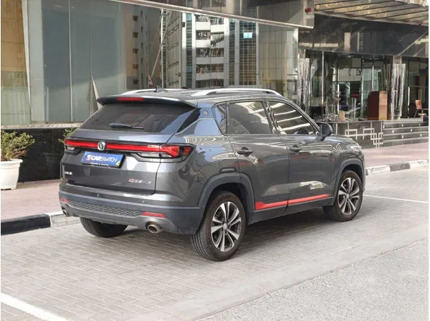 Car image 5