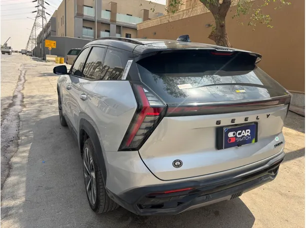 Car image 7