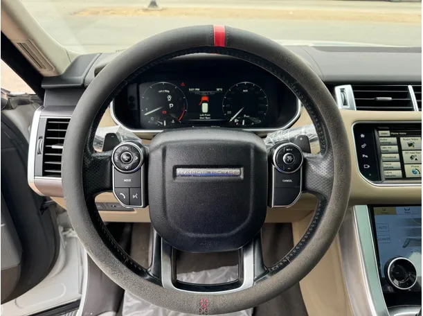 Car image 19