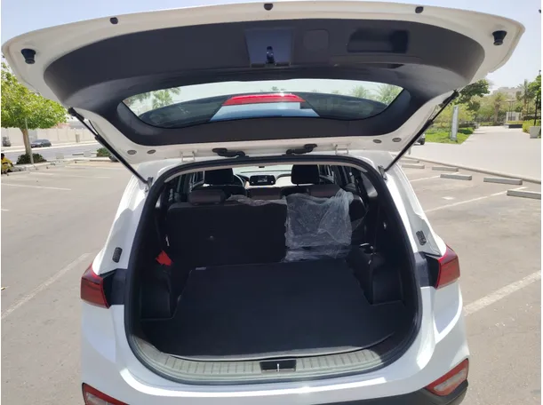 Car image 24