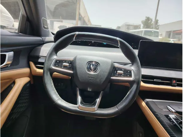 Car image 27