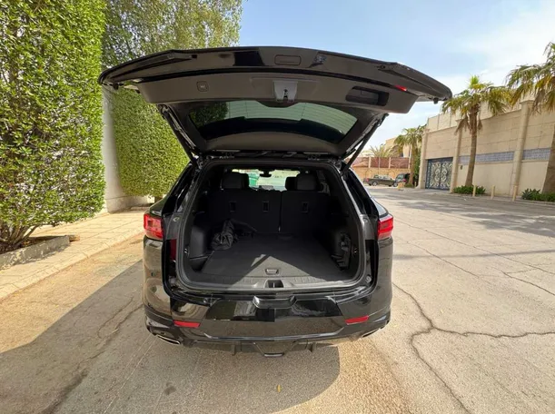 Car image 22