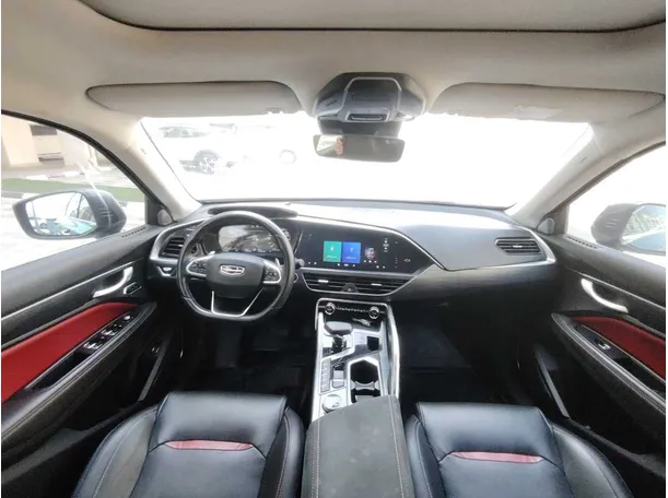 Car image 13