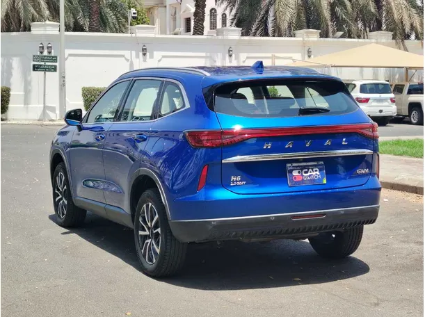 Car image 7
