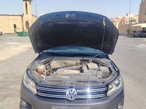 Car image 26