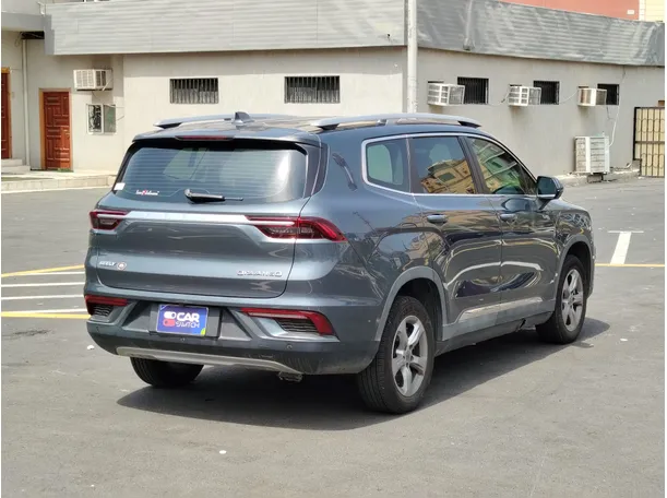 Car image 5