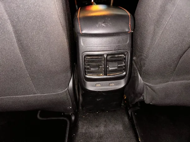 Car image 23