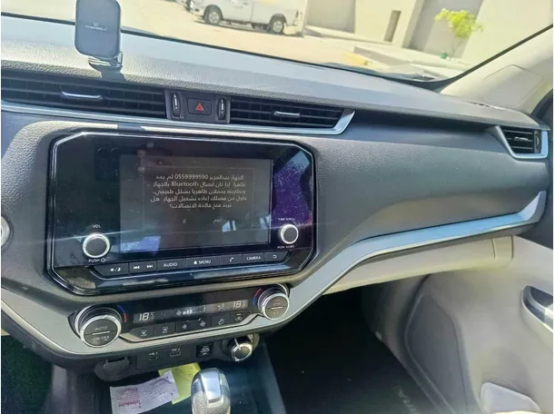 Car image 24