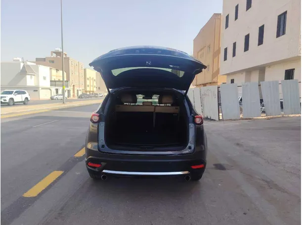 Car image 27
