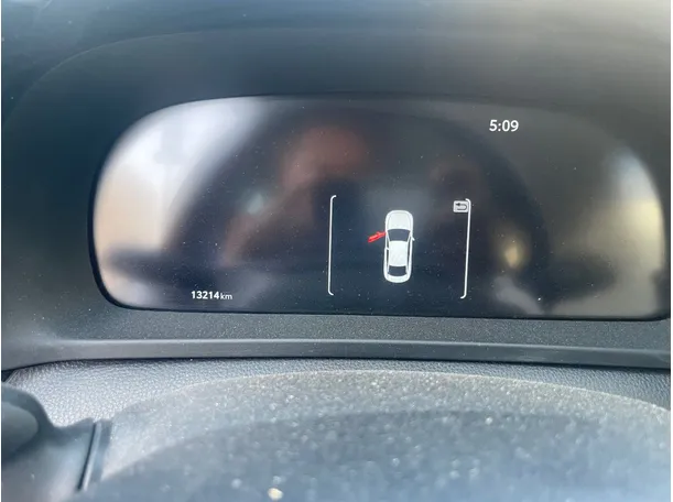 Car image 21