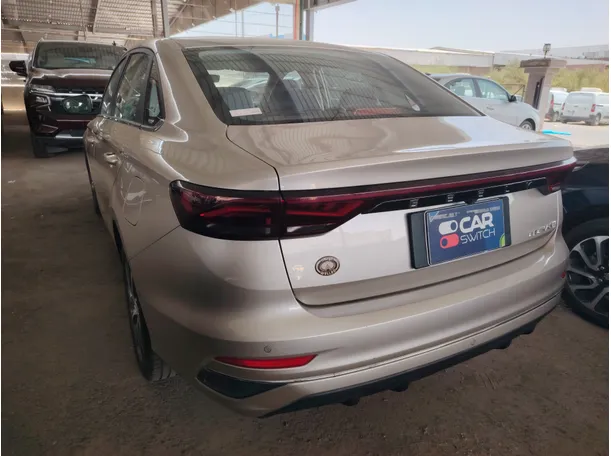 Car image 7