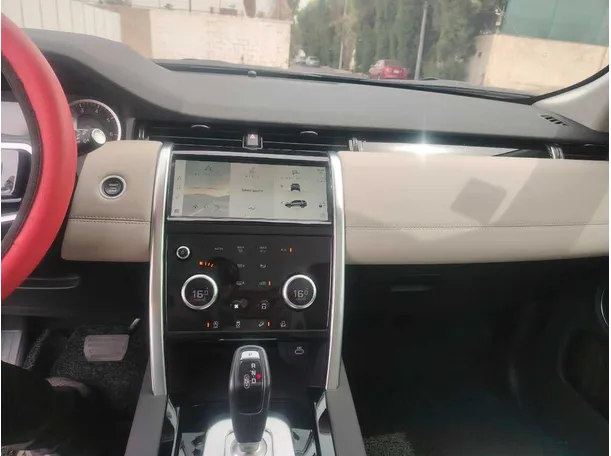 Car image 19