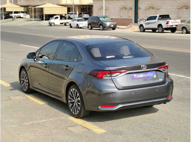 Car image 7