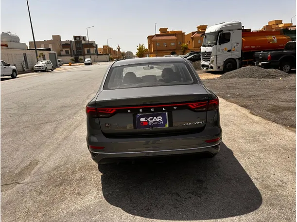 Car image 6