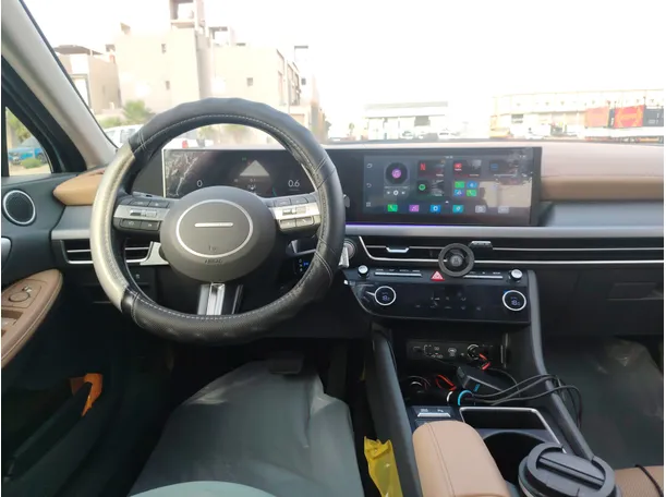 Car image 22