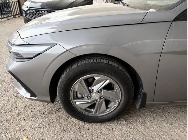 Car image 7