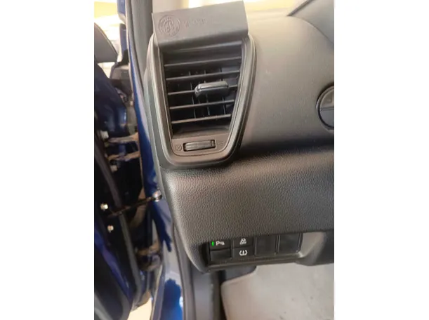 Car image 30