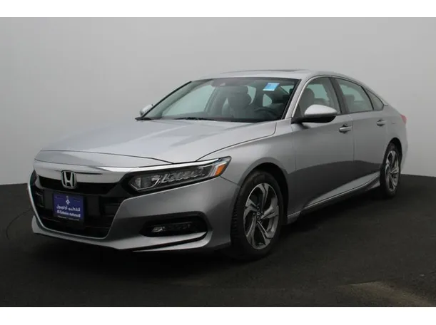 2020 هوندا اكورد في الإمارات