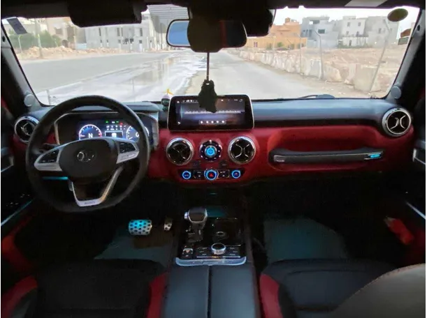 Car image 13