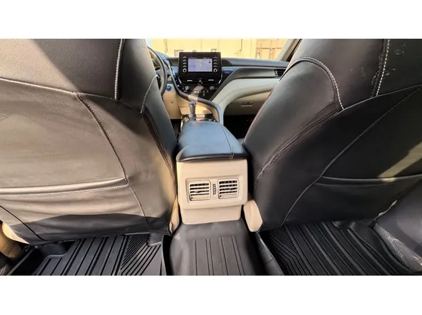 Car image 23