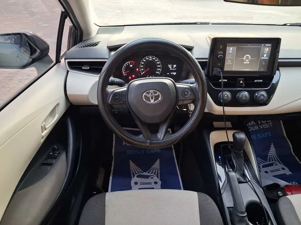Car image 18
