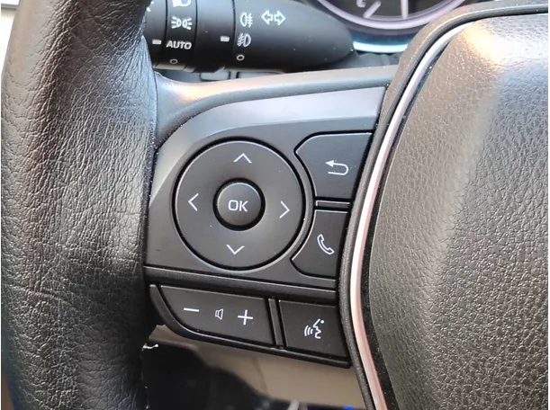 Car image 35
