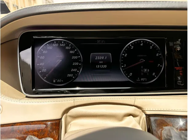 Car image 21