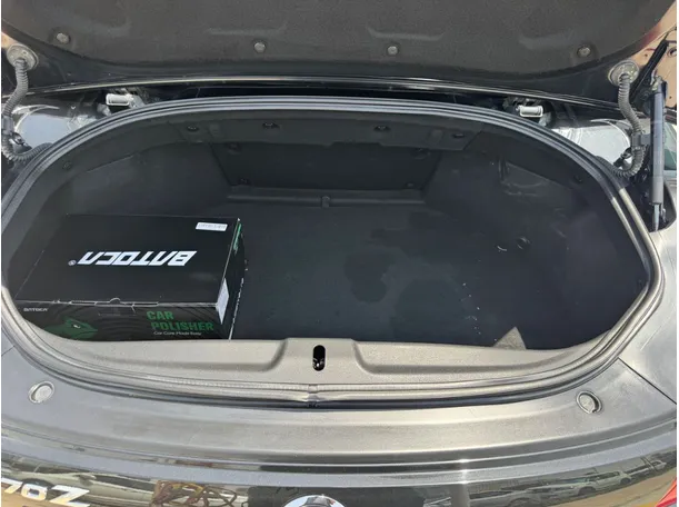 Car image 19
