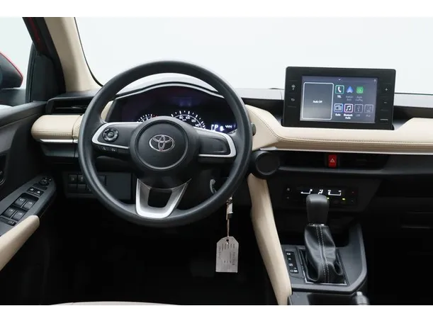 Car image 15