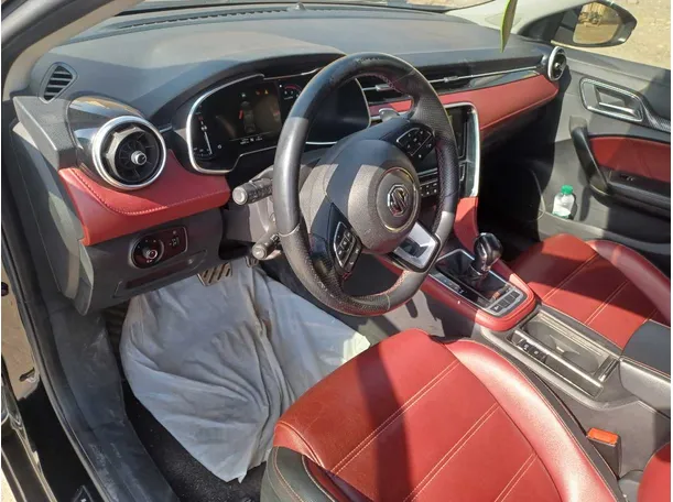 Car image 11