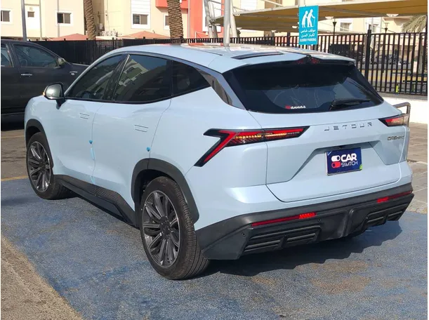 Car image 7