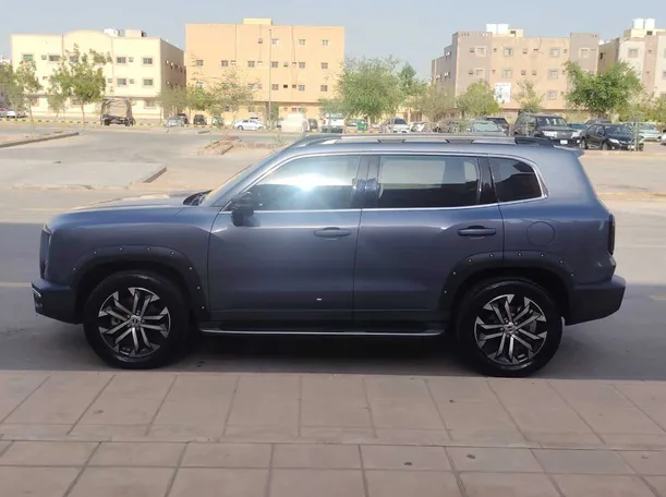 Car image 8
