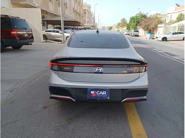 Car image 6