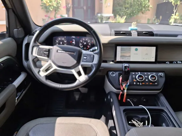 Car image 15
