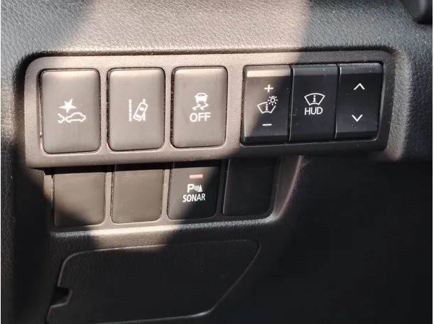 Car image 30